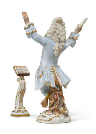 THIRTY-TWO MEISSEN PORCELAIN MONKEY BAND FIGURES - фото 4