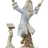 THIRTY-TWO MEISSEN PORCELAIN MONKEY BAND FIGURES - фото 4