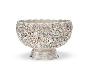 A JAPANESE EXPORT SILVER LARGE PUNCH BOWL