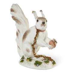 A MEISSEN PORCELAIN MODEL OF A SQUIRREL