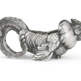 A SILVER SALT CELLAR IN THE FORM OF A ROOSTER - photo 2