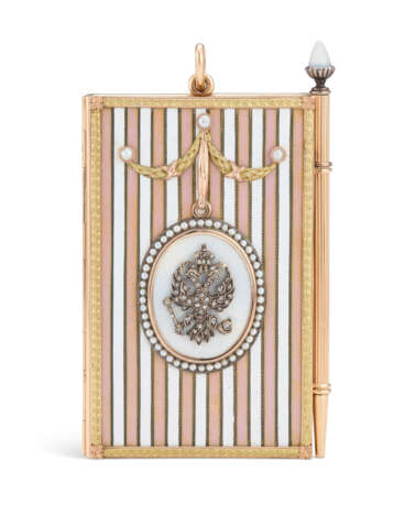 AN IMPERIAL JEWELED TWO-COLOR GOLD-MOUNTED, GUILLOCHÉ AND CHAMPLEVÉ ENAMEL CARNET-DE-BAL - Foto 2