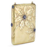 A JEWELED GOLD COMPACT - фото 3