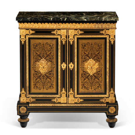 A RESTAURATION ORMOLU-MOUNTED EBONY, TORTOISESHELL AND BRASS-INLAID BOULLE MARQUETRY MEUBLE D’APPUI - photo 1