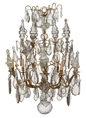 A LOUIS XV ORMOLU AND CUT-GLASS SIX LIGHT CHANDELIER - Foto 1