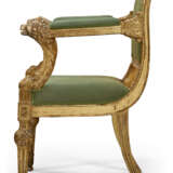 A PAIR OF ITALIAN CARVED GILTWOOD ARMCHAIRS - фото 4