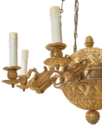 A RUSSIAN ORMOLU EIGHT-LIGHT CHANDELIER - фото 5