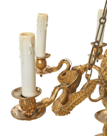 A RUSSIAN ORMOLU EIGHT-LIGHT CHANDELIER - фото 6