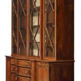 A GEORGE III SATINWOOD AND INLAID BREAKFRONT BOOKCASE - photo 4