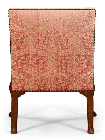 A GEORGE II MAHOGANY ARMCHAIR - photo 7