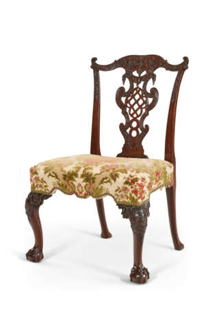 A SET OF GEORGE II MAHOGANY DINING CHAIRS - photo 4