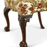 A SET OF GEORGE II MAHOGANY DINING CHAIRS - photo 5