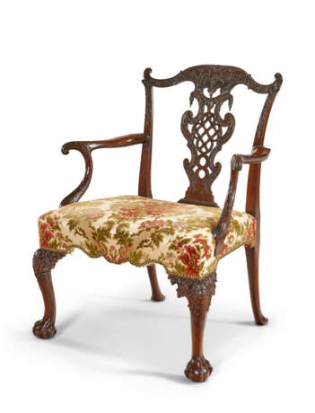 A SET OF GEORGE II MAHOGANY DINING CHAIRS - photo 9