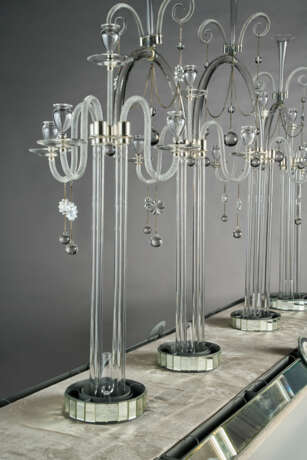 A SILVERED-METAL CUT MIRRORED-GLASS FOURTEEN LIGHT SURTOUT DE TABLE - photo 3