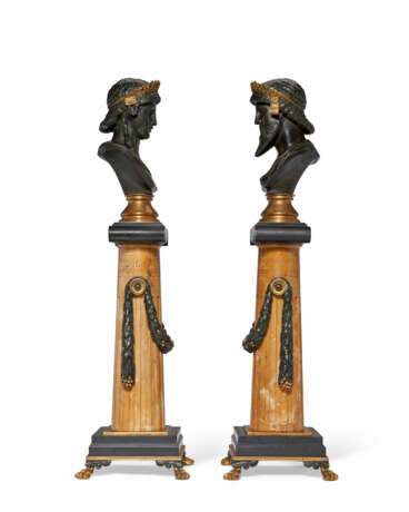 A PAIR OF FRENCH PARCEL-GILT, PATINATED BRONZE AND GIALLO ANTICO MARBLE COLUMNS - фото 3