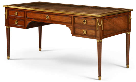 A LOUIS XVI ORMOLU-MOUNTED MAHOGANY BUREAU PLAT - photo 1