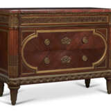 A FRENCH ORMOLU-MOUNTED MAHOGANY COMMODE - photo 1