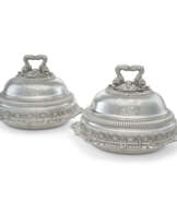 A PAIR OF GEORGE IV SILVER ENTRÉE DISHES AND COVERS
