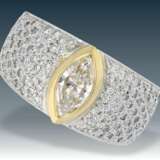 Ring: attraktiver, massiver und schwerer Goldschmiedering mit Diamantbesatz, Handarbeit - фото 1