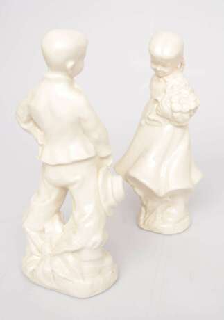 Pair of porcelain figures Girl and boy Porcelain Mid-20th century - photo 5