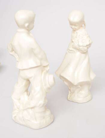 Pair of porcelain figures Girl and boy Porcelain Mid-20th century - photo 6