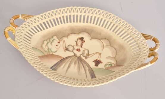 Decorative porcelain plate Flower girl Porcelain Early 20th century - photo 2