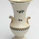 Porcelain vase Bells Porcelain Early 20th century - photo 3