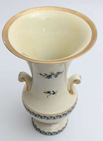 Porcelain vase Bells Porcelain Early 20th century - photo 4