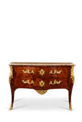 COMMODE D'ÉPOQUE LOUIS XV