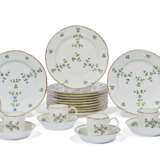 LOT COMPOSITE DE PORCELAINE DE PARIS, LIMOGES, MINTON, BERLIN DE LA FIN DU XVIIIE SIÈCLE ET XIXE SIÈCLE - Foto 4