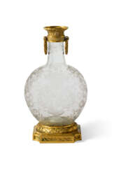 BOUTEILLE DE STYLE LOUIS XVI