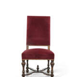 DIX CHAISES ET UN FAUTEUIL LOUIS XIV - photo 5