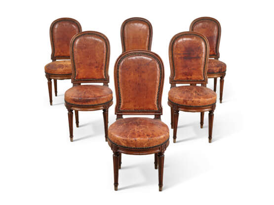 SUITE DE SIX CHAISES D'ÉPOQUE LOUIS XVI - photo 1