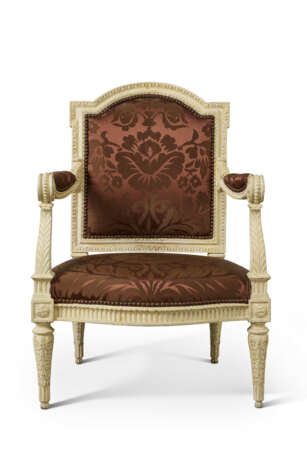 FAUTEUIL À LA REINE D'ÉPOQUE LOUIS XVI - фото 2