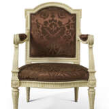 FAUTEUIL À LA REINE D'ÉPOQUE LOUIS XVI - фото 2