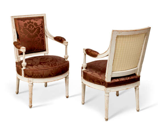 PAIRE DE FAUTEUILS D'ÉPOQUE LOUIS XVI - Foto 2