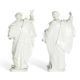 DEUX FIGURES D’APÔTRES EN PORCELAINE ÉMAILLÉE BLANCHE DANS LE STYLE DE MEISSEN, PROBABLEMENT DU XIXE SIECLE - photo 3