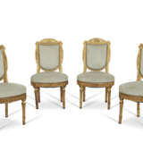 SUITE DE QUATRE CHAISES D'ÉPOQUE NÉOCLASSIQUE - фото 1