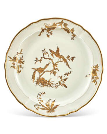 PARTIE DE SERVICE EN PORCELAINE DE LIMOGES, MANUFACTURE BERNARDAUD, XXE SIECLE - фото 2