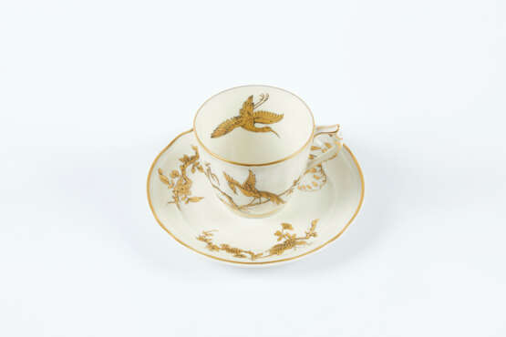 PARTIE DE SERVICE DE TABLE EN PORCELAINE DE LIMOGES (BERNARDAUD & CO) - photo 9