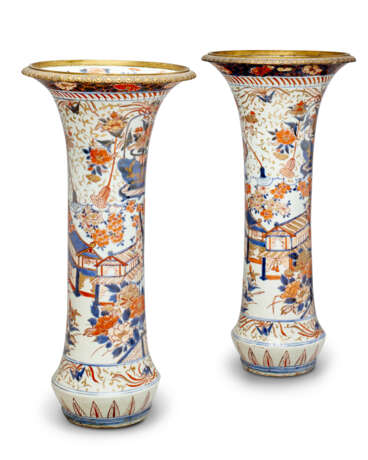 PAIRE DE VASES EN PORCELAINE IMARI - фото 1