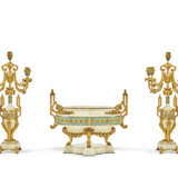 GARNITURE DE CHEMINÉE D'ÉPOQUE NAPOLÉON III - photo 1