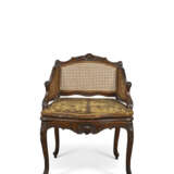 FAUTEUIL CANNÉ D'ÉPOQUE RÉGENCE - photo 2