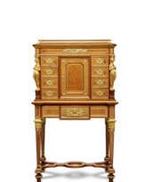 SERRE-BIJOUX D'ÉPOQUE NAPOLÉON III