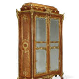 ARMOIRE DE STYLE LOUIS XV - photo 2