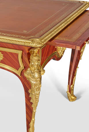 BUREAU PLAT DE STYLE LOUIS XV - photo 8