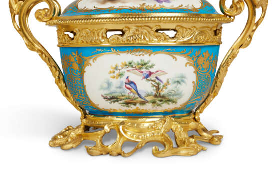 PAIRE DE POTS-POURRIS DE STYLE LOUIS XV - фото 9