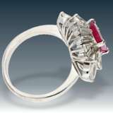 Ringe: amerikanischer, äußerst dekorativer und hochwertiger Diamant/Rubin-Goldschmiedering - Foto 2