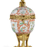 VASE MONTÉ DE STYLE LOUIS XVI - photo 1