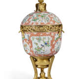 VASE MONTÉ DE STYLE LOUIS XVI - photo 2